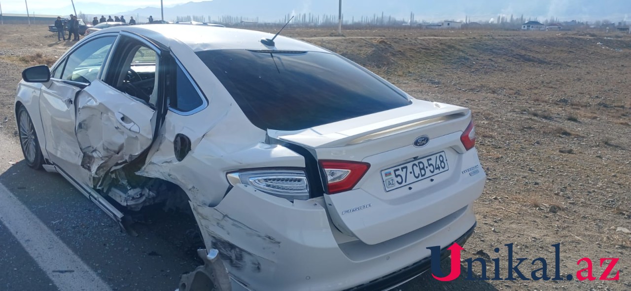 Şəmkirdə 3 avtomobil toqquşdu - FOTOLAR